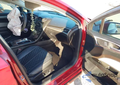 2019 Ford Fusion Se z USA, uszkodzony, nr VIN 3FA6P0HD3KR161741